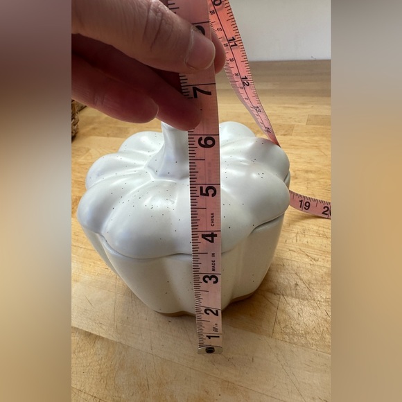 NWOT Cute Stoneware Pumpkin Crock! - Picture 4 of 9